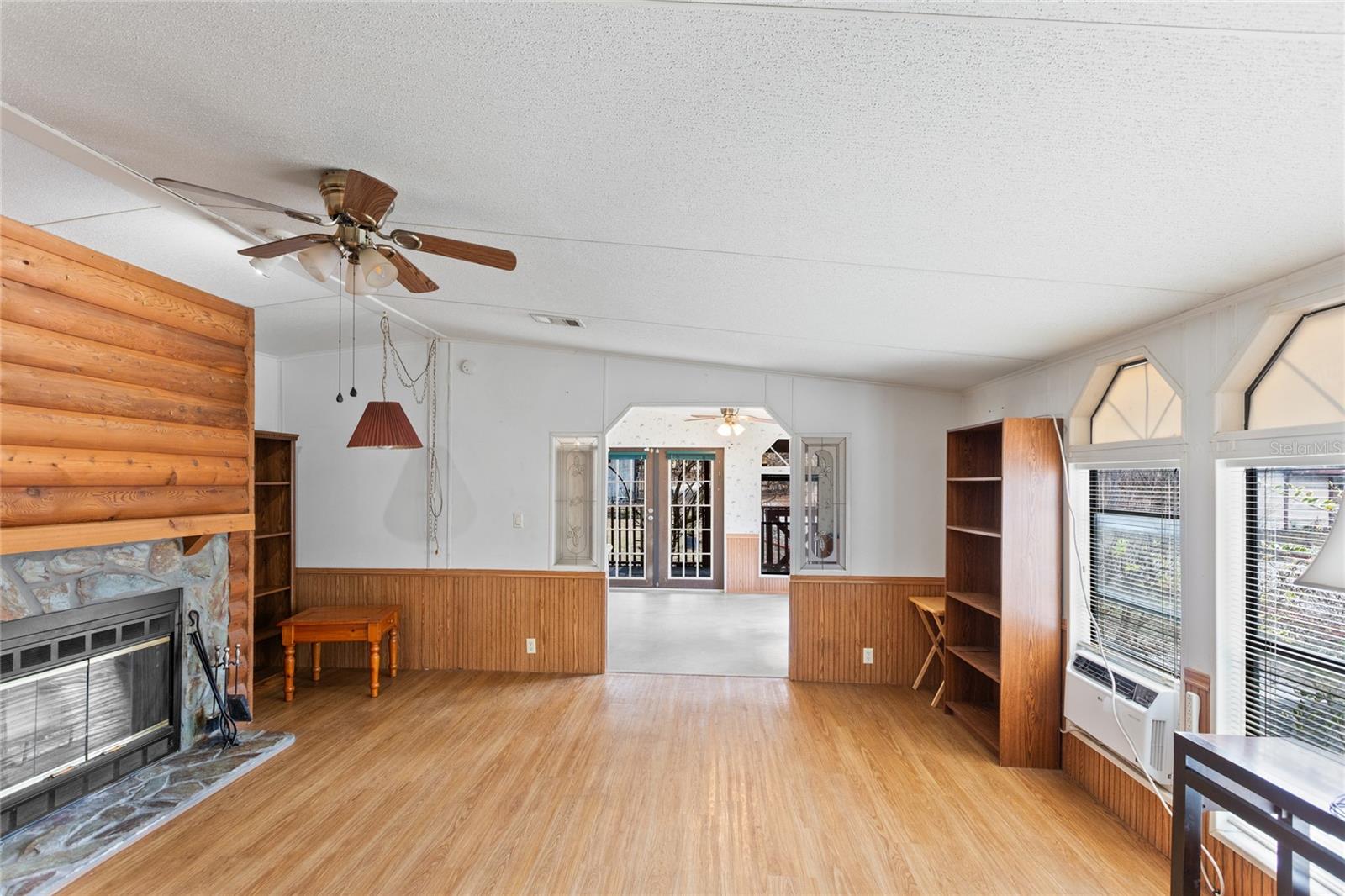 LONG LAKE ESTATES - Residential