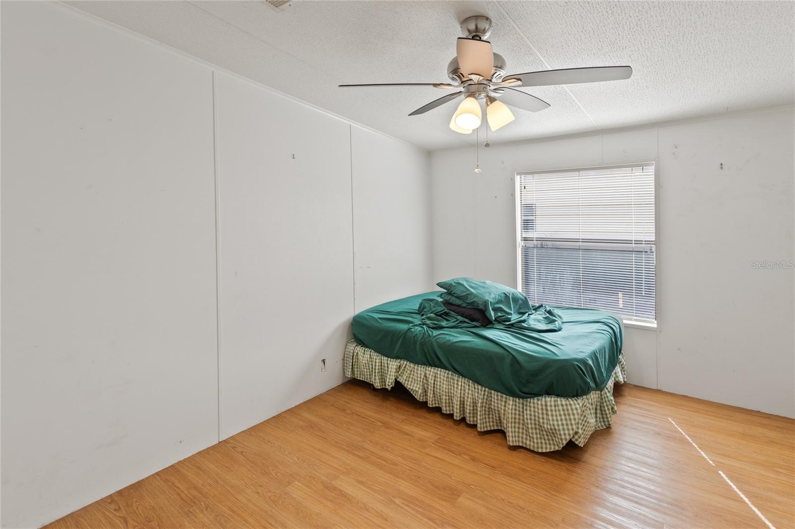 LONG LAKE ESTATES - Residential