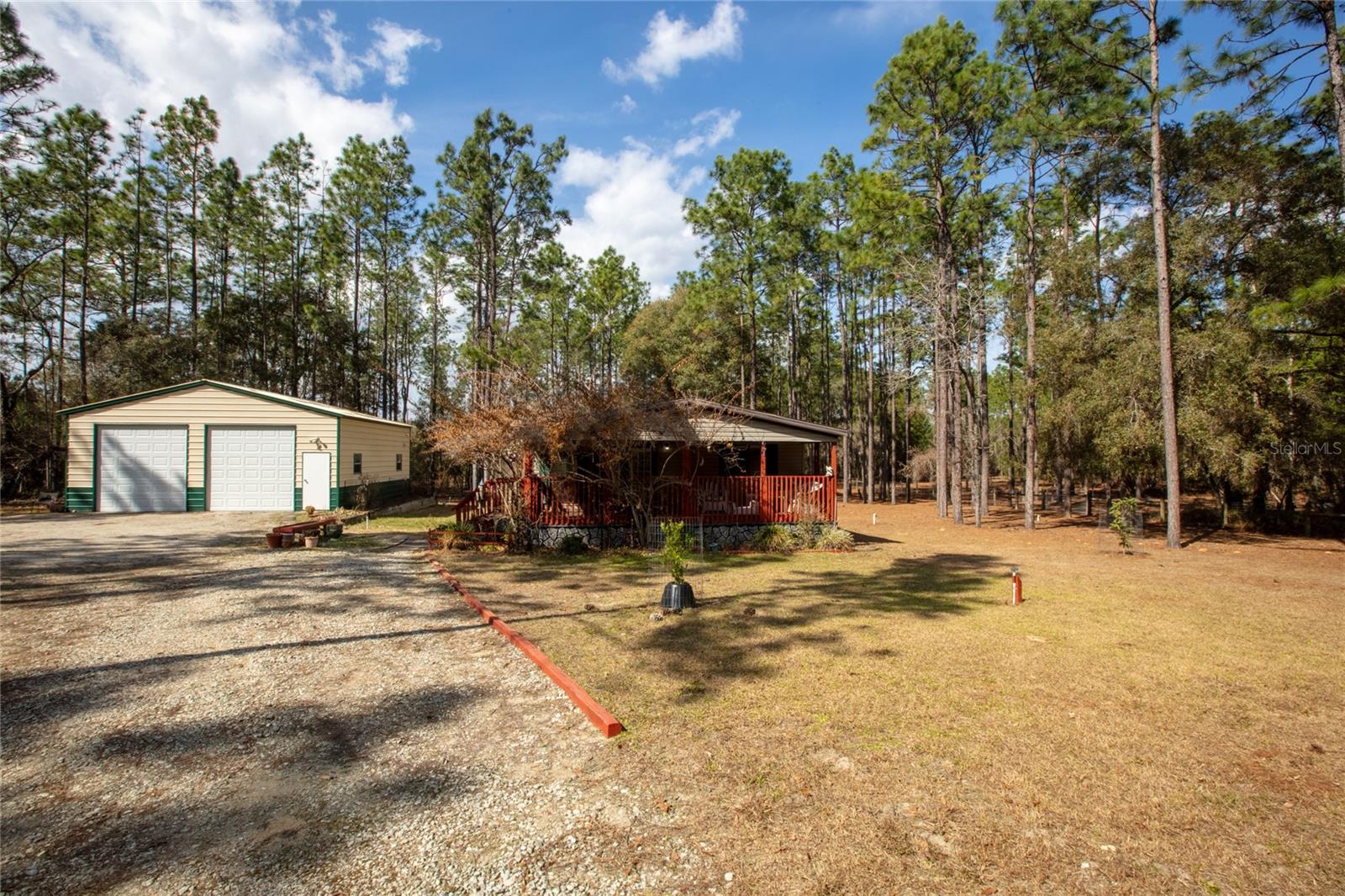 LONG LAKE ESTATES - Residential