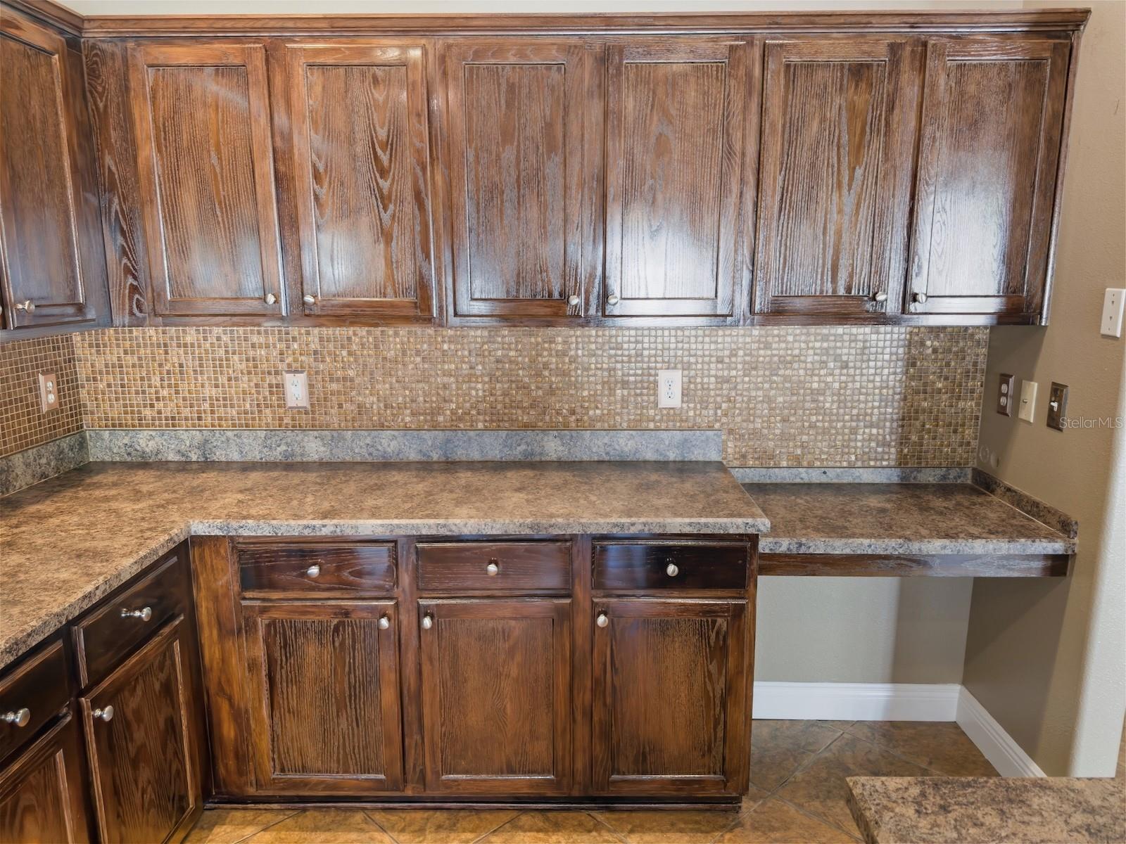 RIVERCHASE - Residential