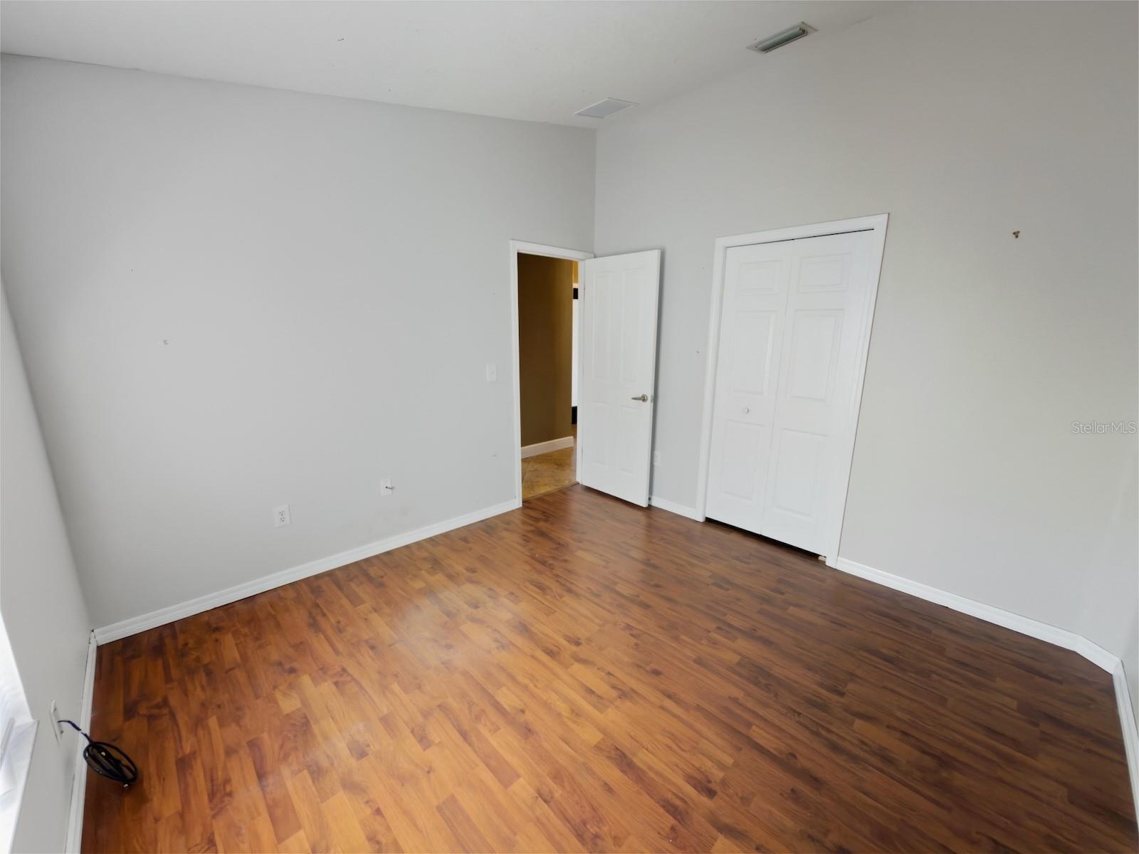 RIVERCHASE - Residential