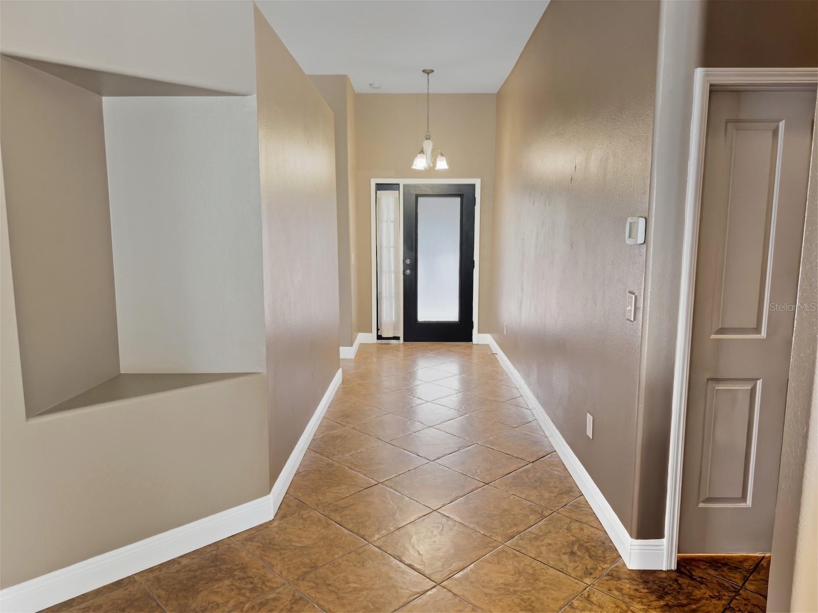 RIVERCHASE - Residential