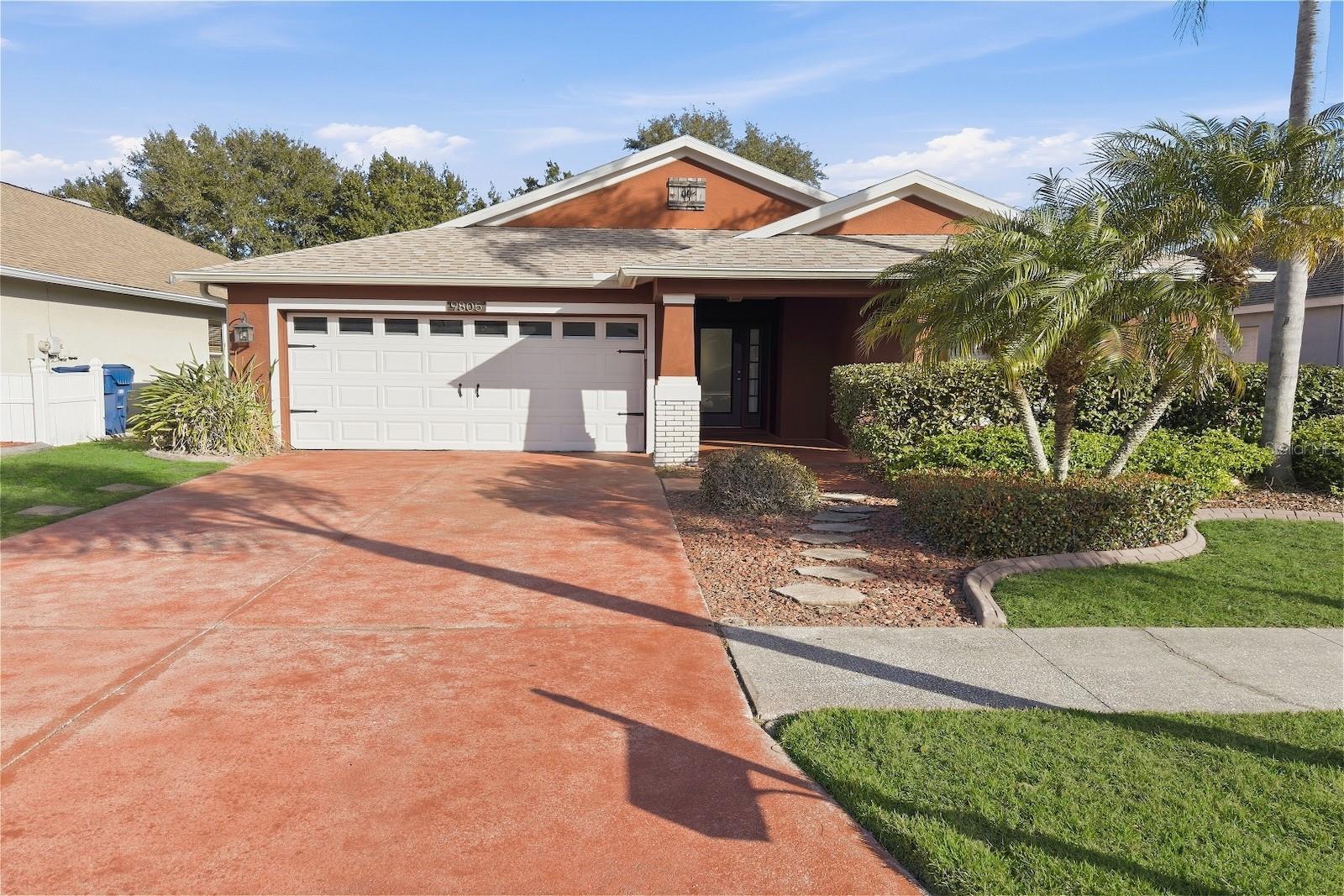 RIVERCHASE - Residential