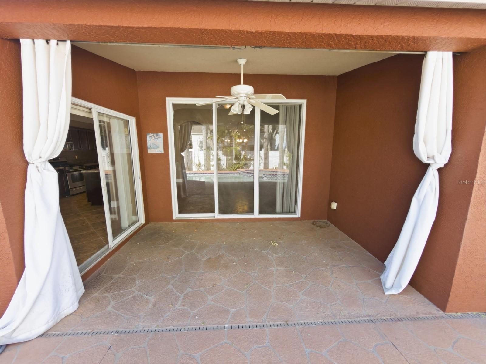 RIVERCHASE - Residential