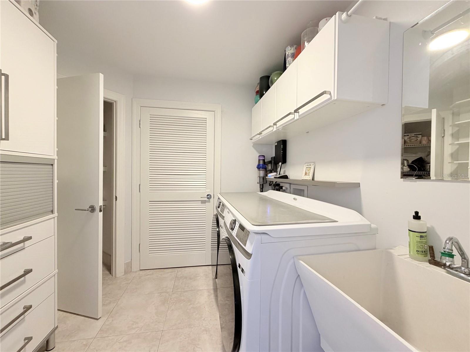 HIBISCUS-BY-THE-SEA CONDOMINIUM BLDG 2 UNIT 104 - Residential