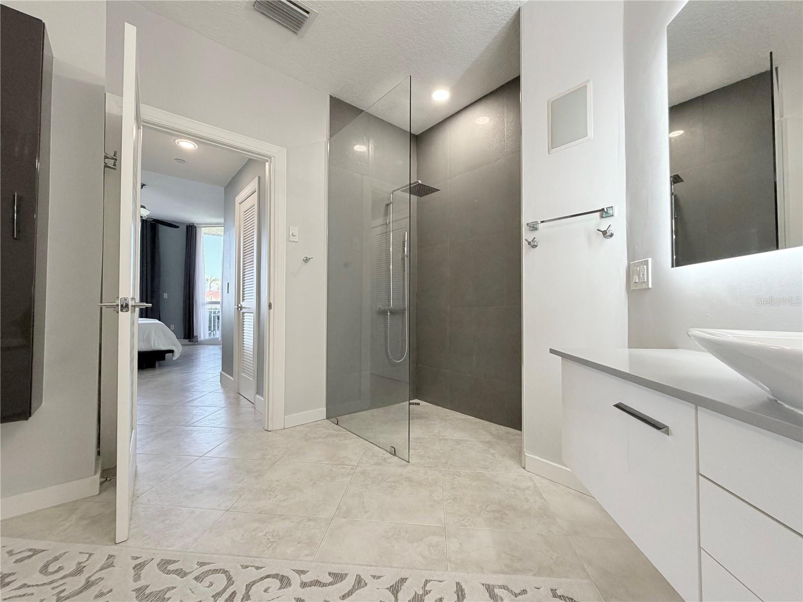 HIBISCUS-BY-THE-SEA CONDOMINIUM BLDG 2 UNIT 104 - Residential