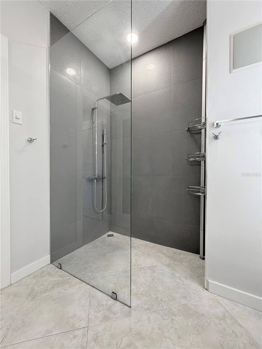 HIBISCUS-BY-THE-SEA CONDOMINIUM BLDG 2 UNIT 104 - Residential