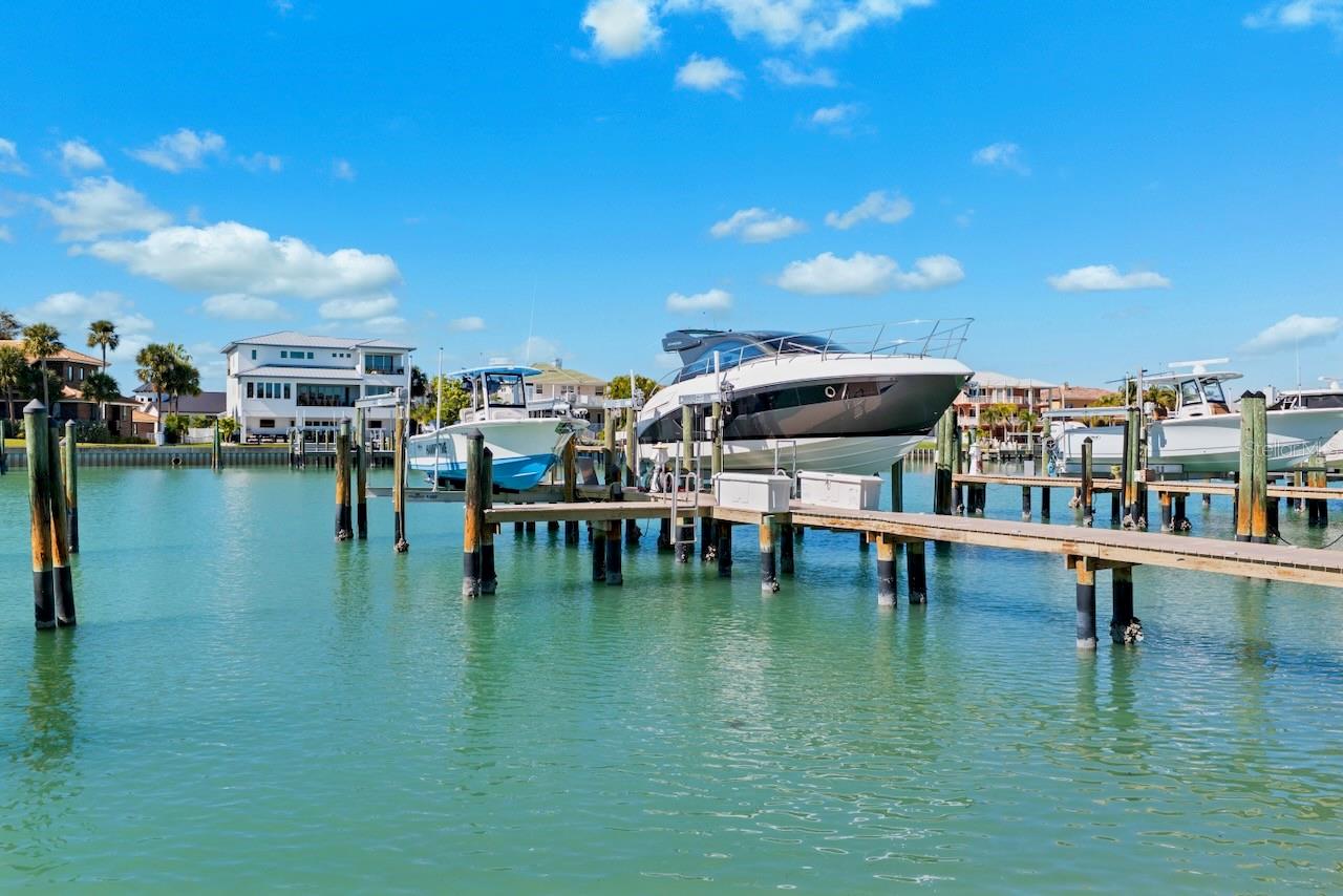 740 PINELLAS BAYWAY S