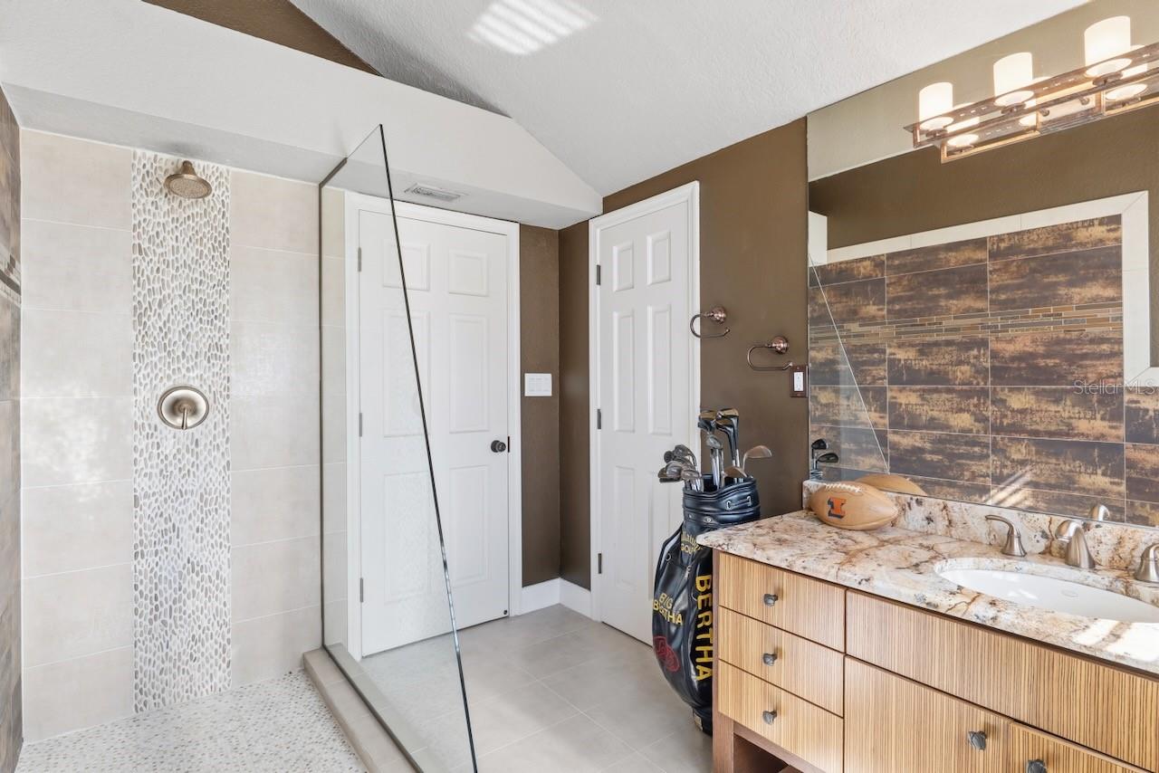 MARIAH TWNHS REP - Residential