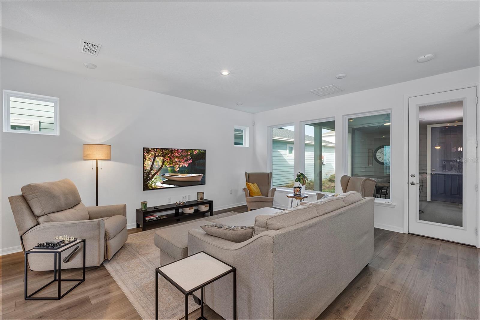 WESLYN PARK PH 2 - Residential Lease