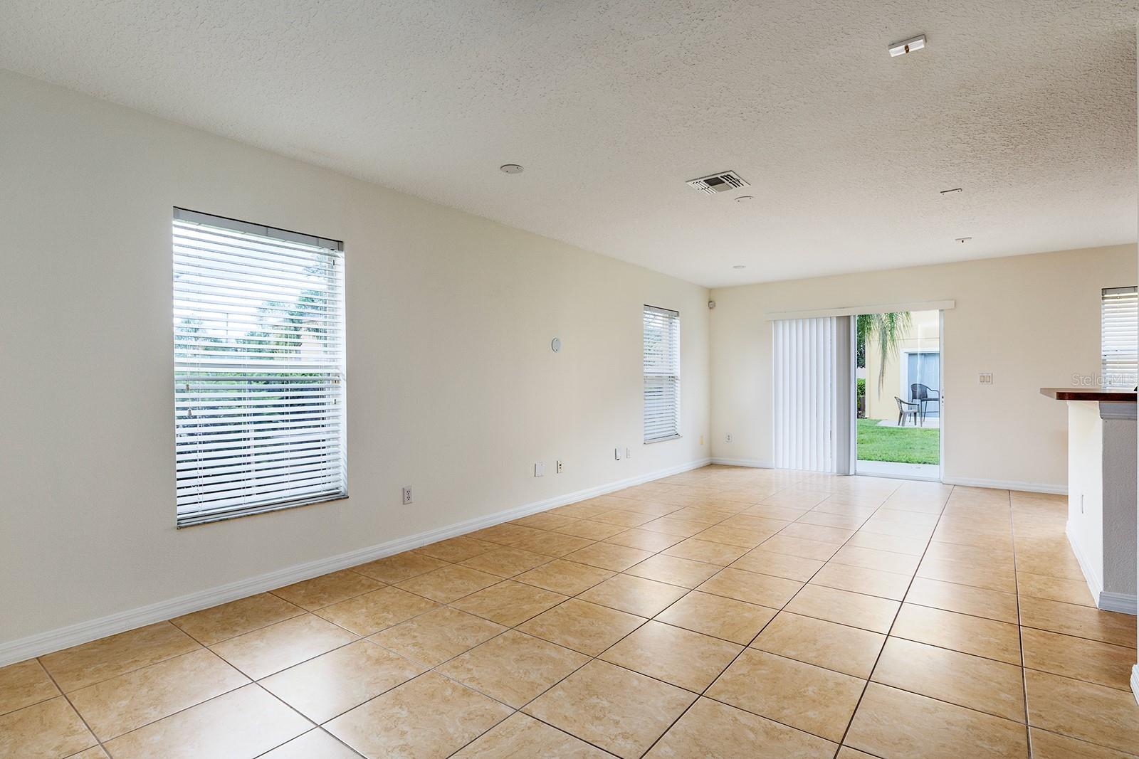 4020 PITCH PINE CIRCLE