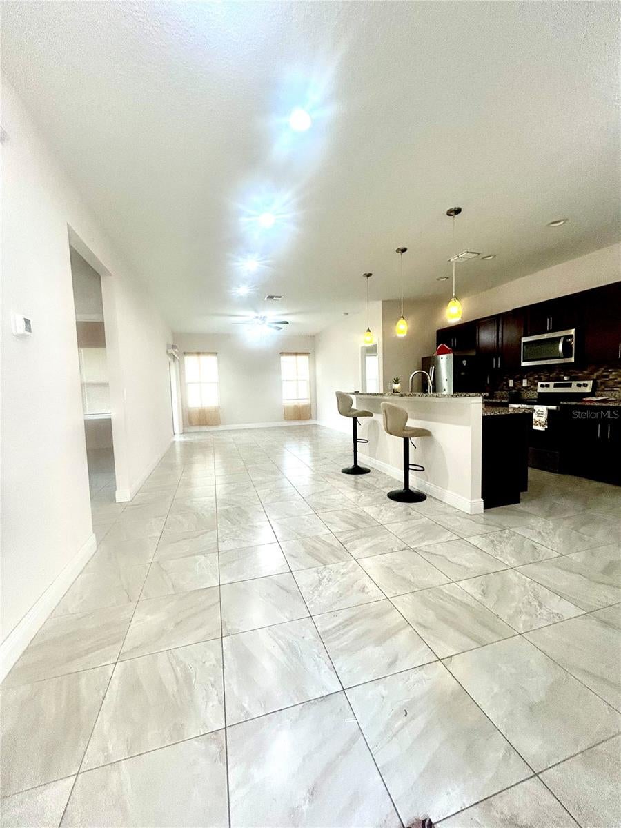 586 GERALDINE DRIVE