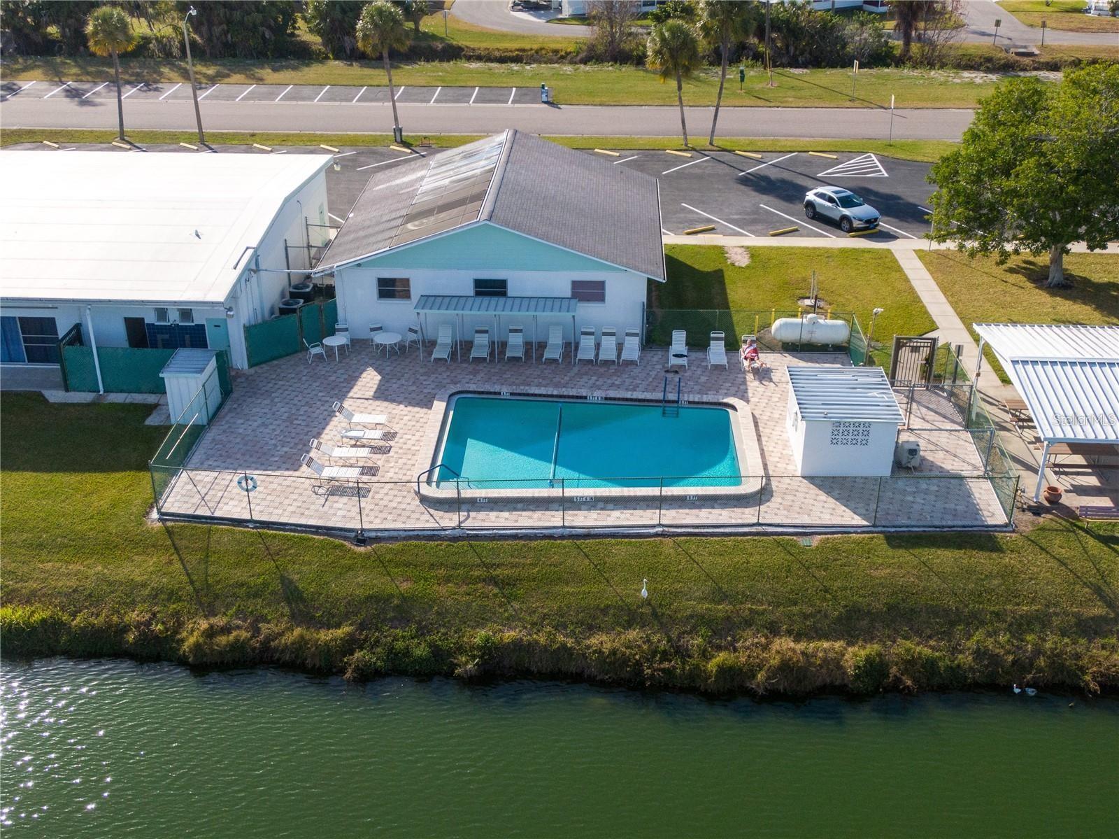 204 52ND AVENUE TERRACE E