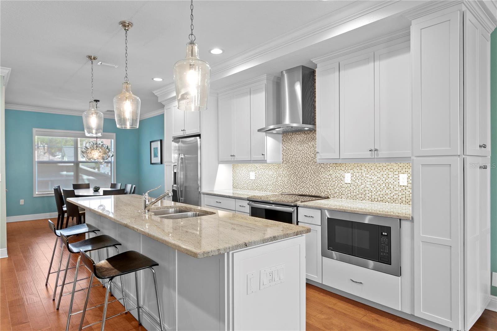 REGENT LANE - Residential