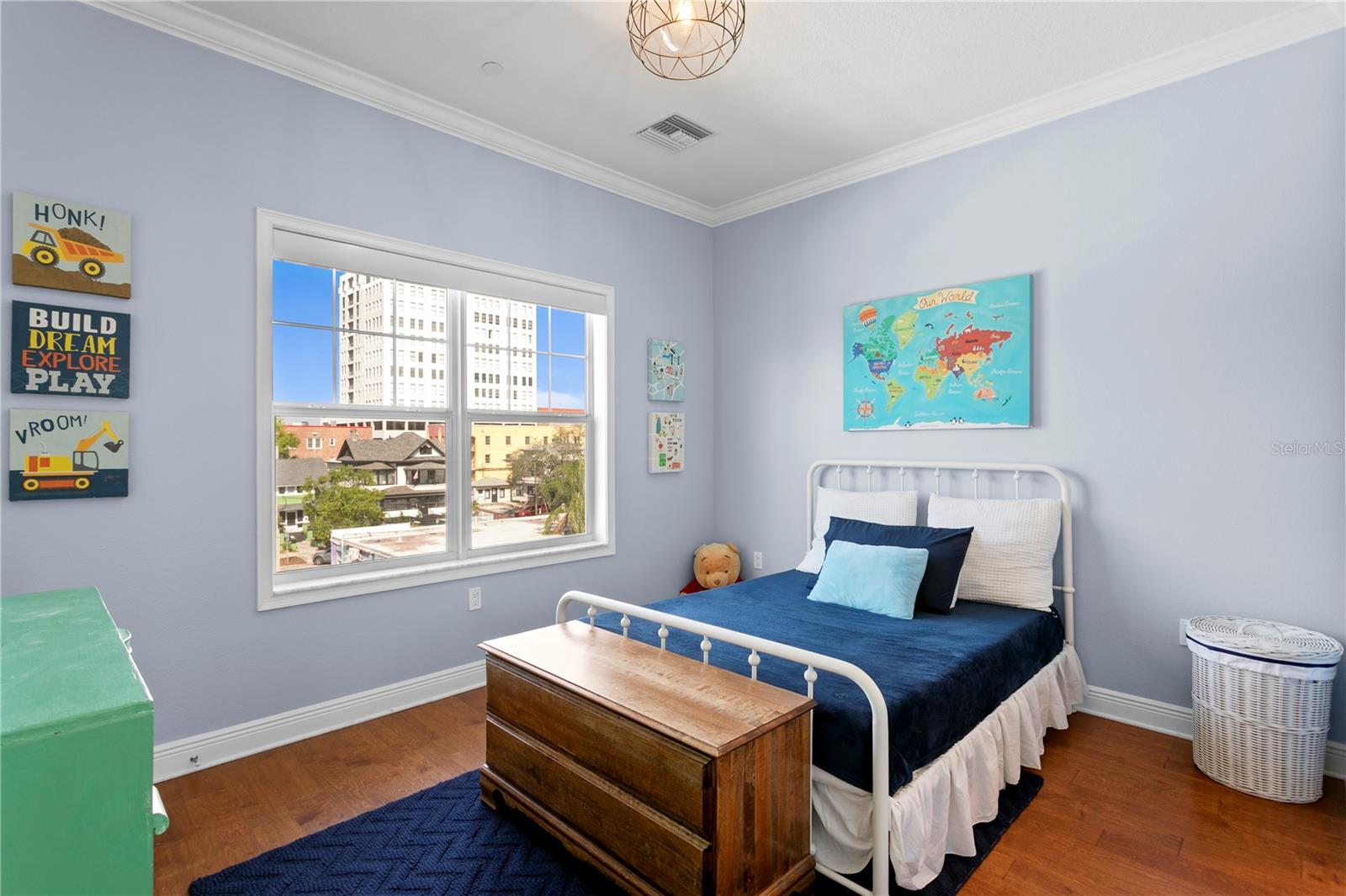 REGENT LANE - Residential