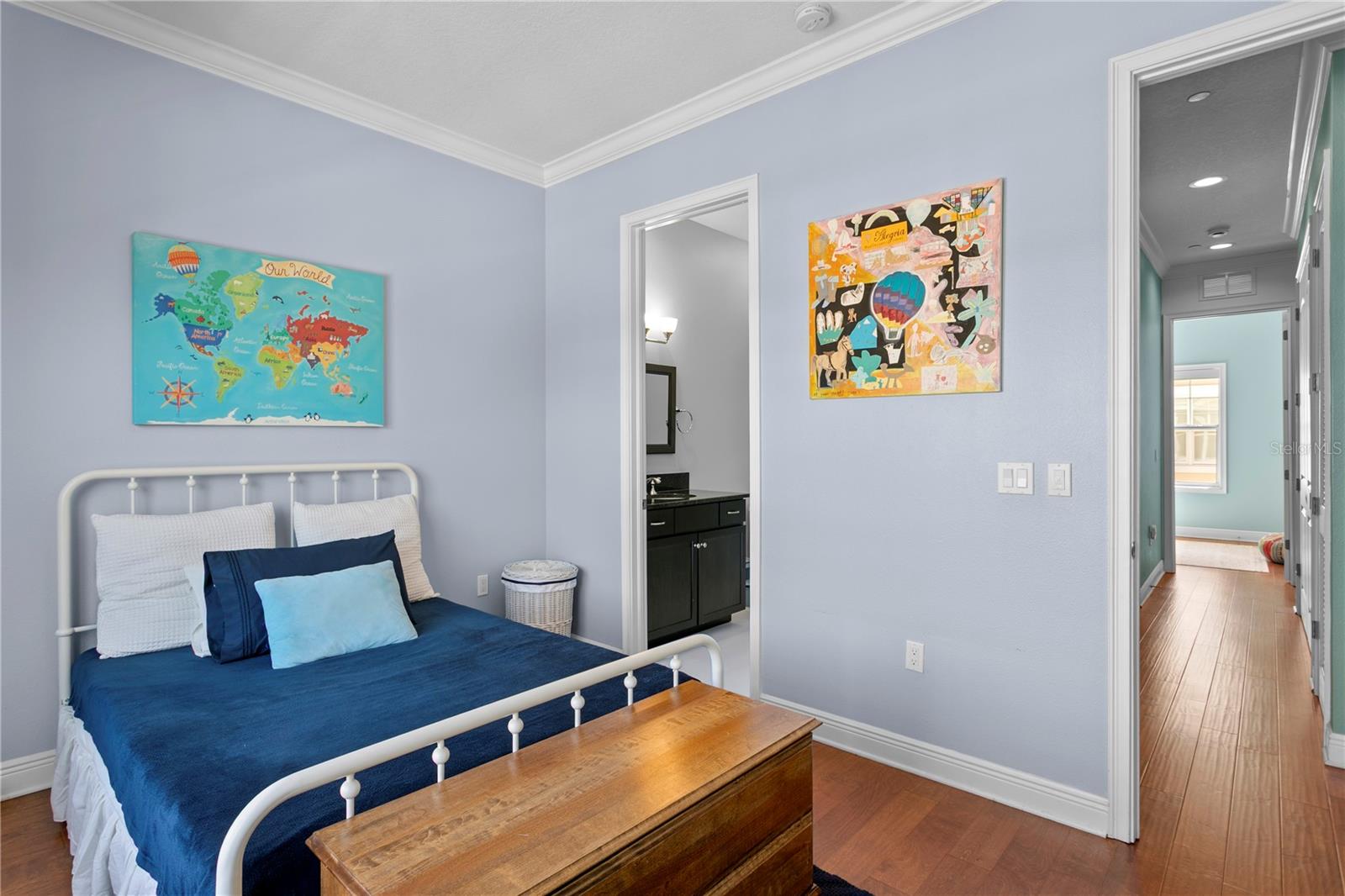 REGENT LANE - Residential