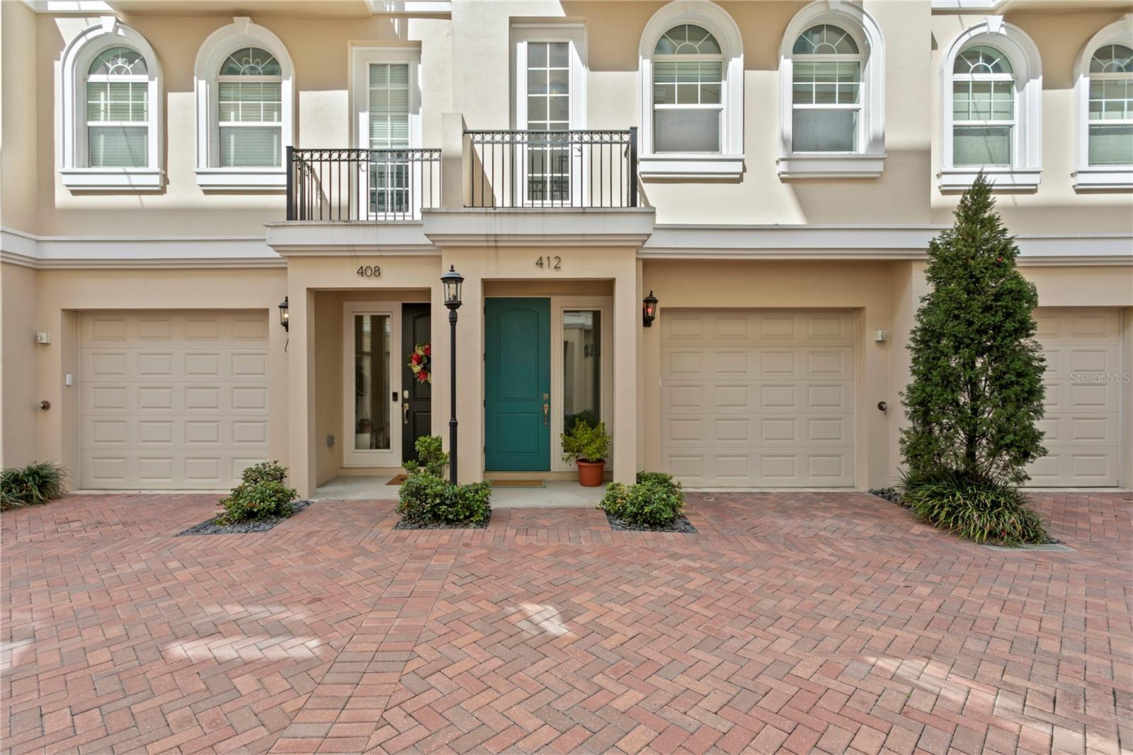 REGENT LANE - Residential