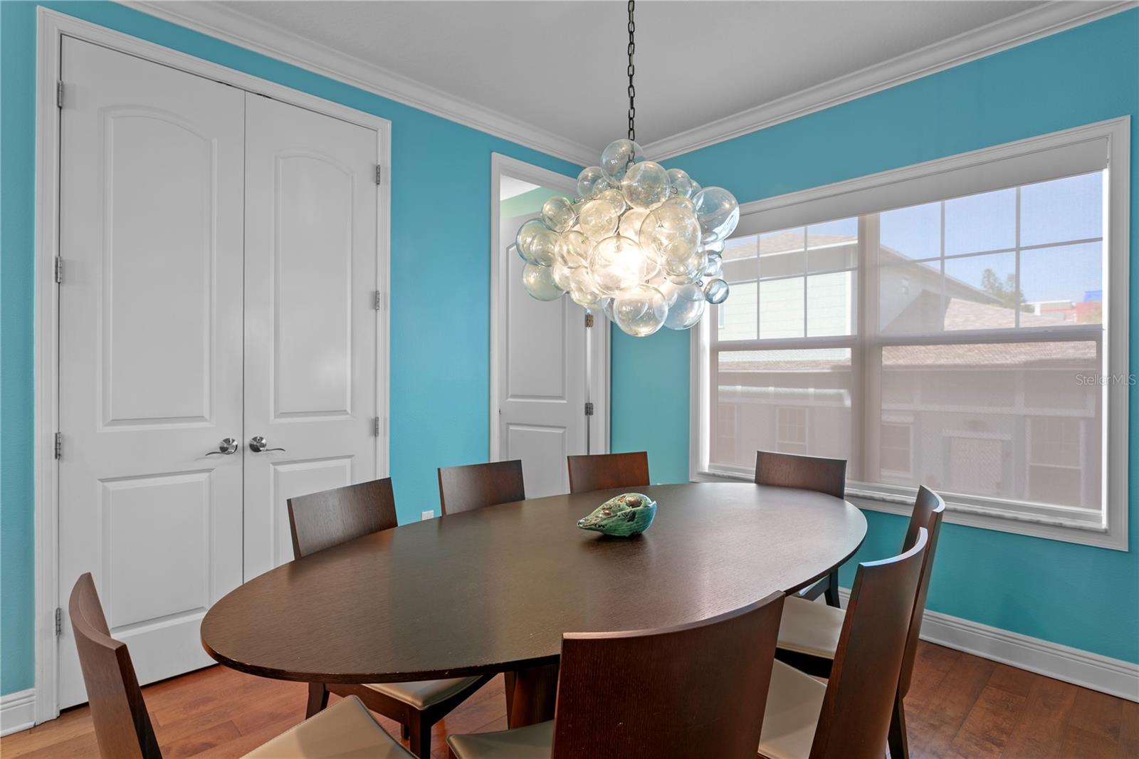 REGENT LANE - Residential