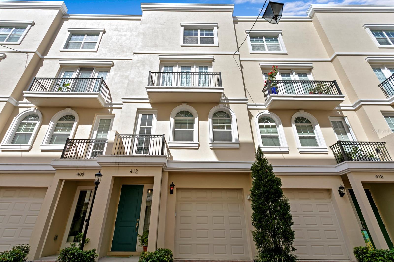 REGENT LANE - Residential