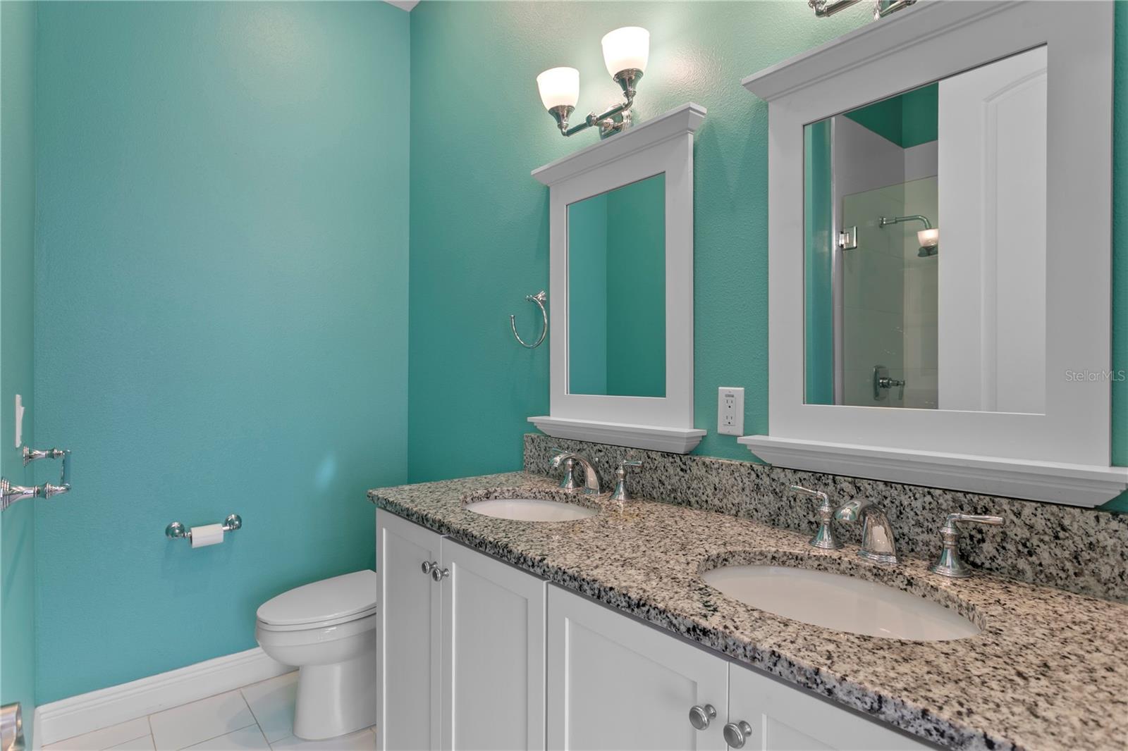 REGENT LANE - Residential