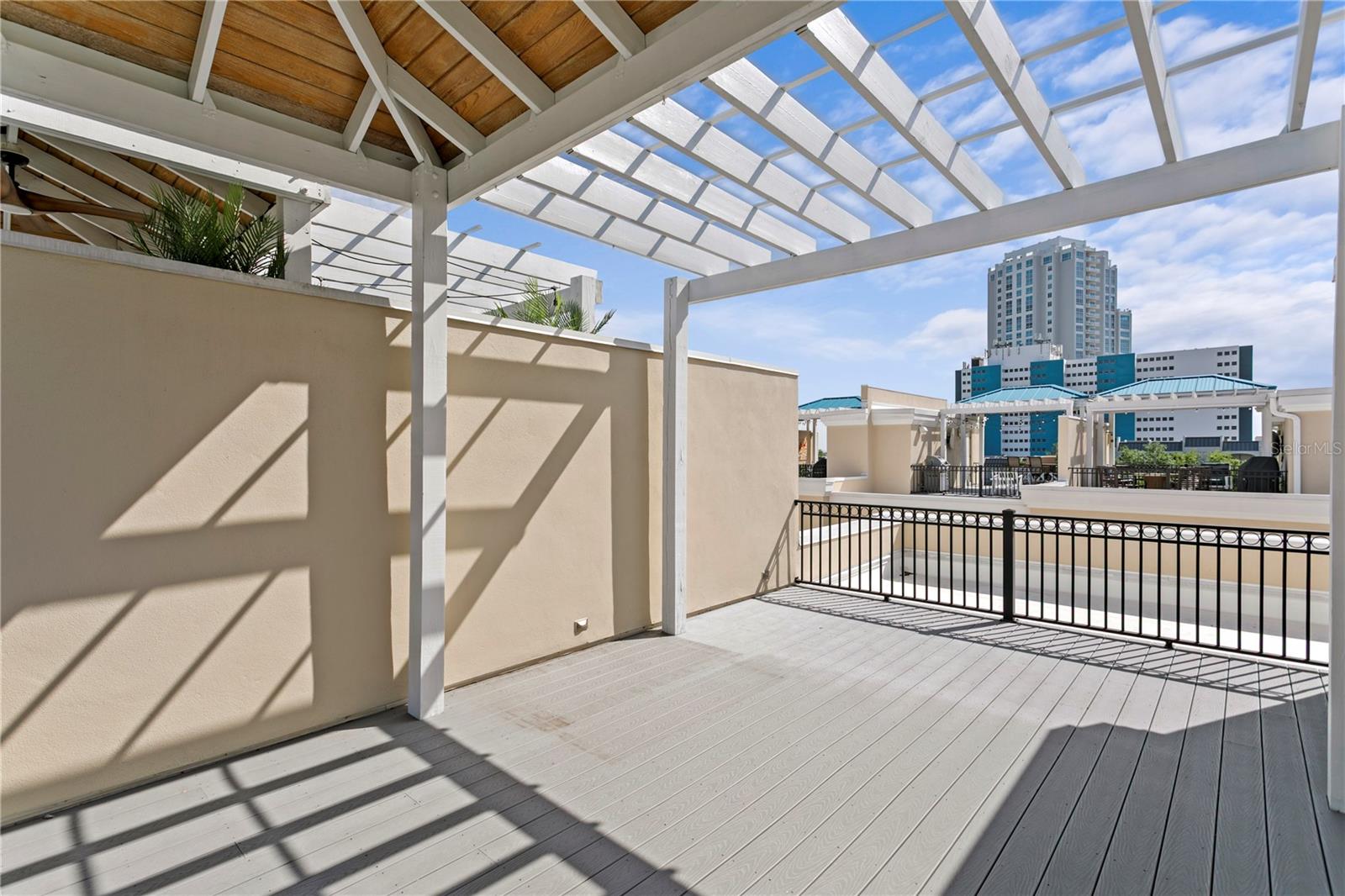 REGENT LANE - Residential