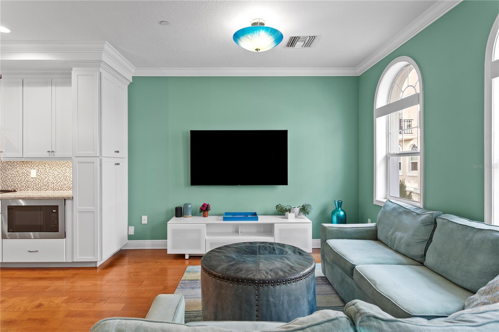 REGENT LANE - Residential