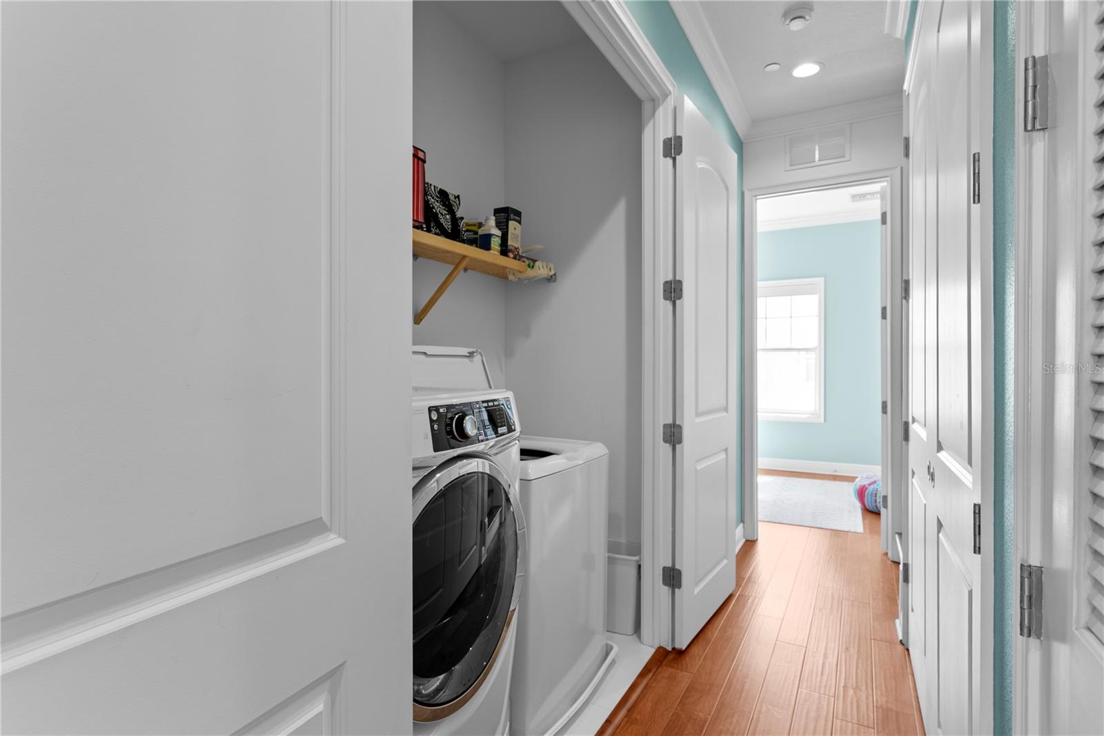 REGENT LANE - Residential