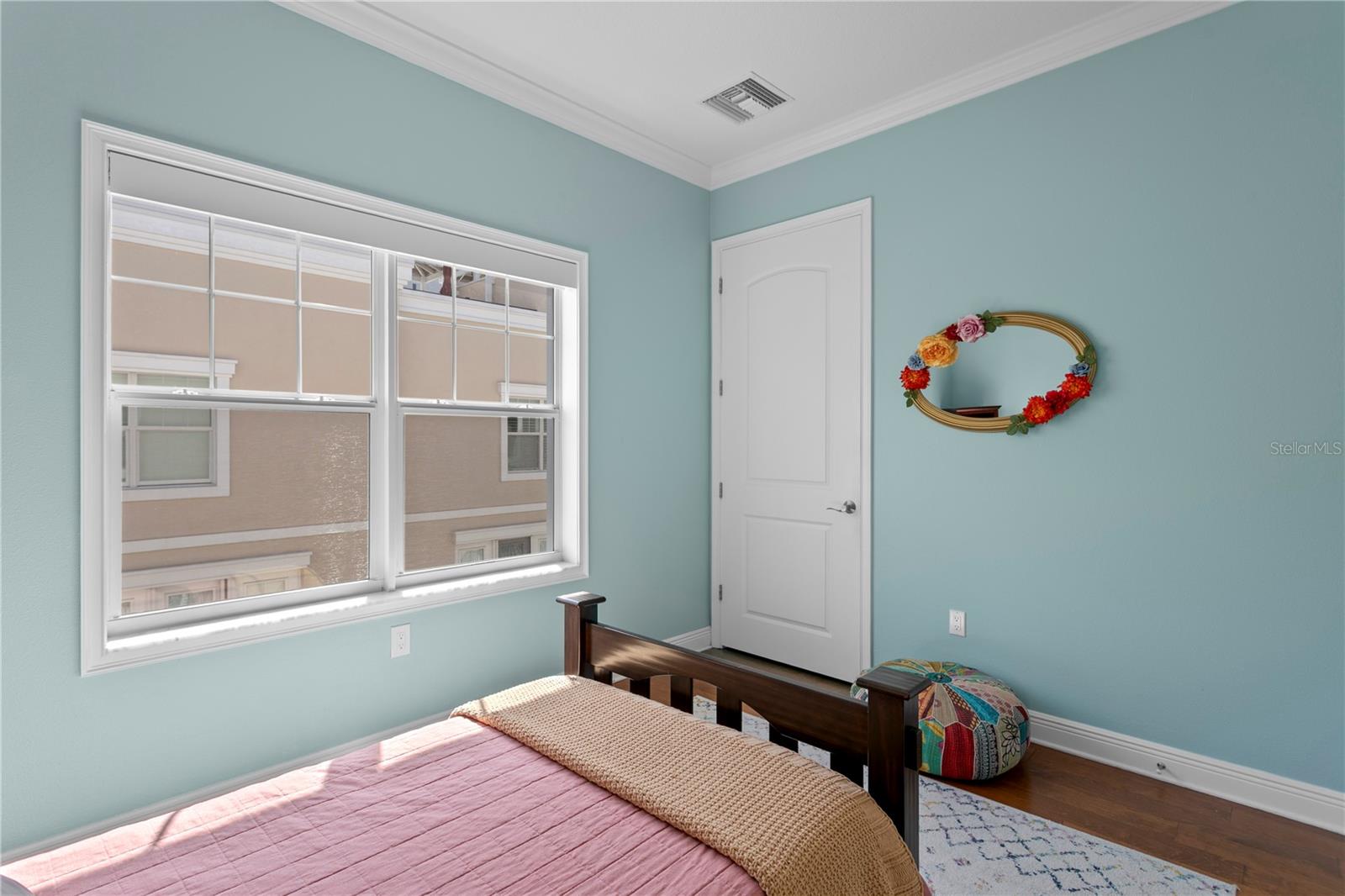 REGENT LANE - Residential