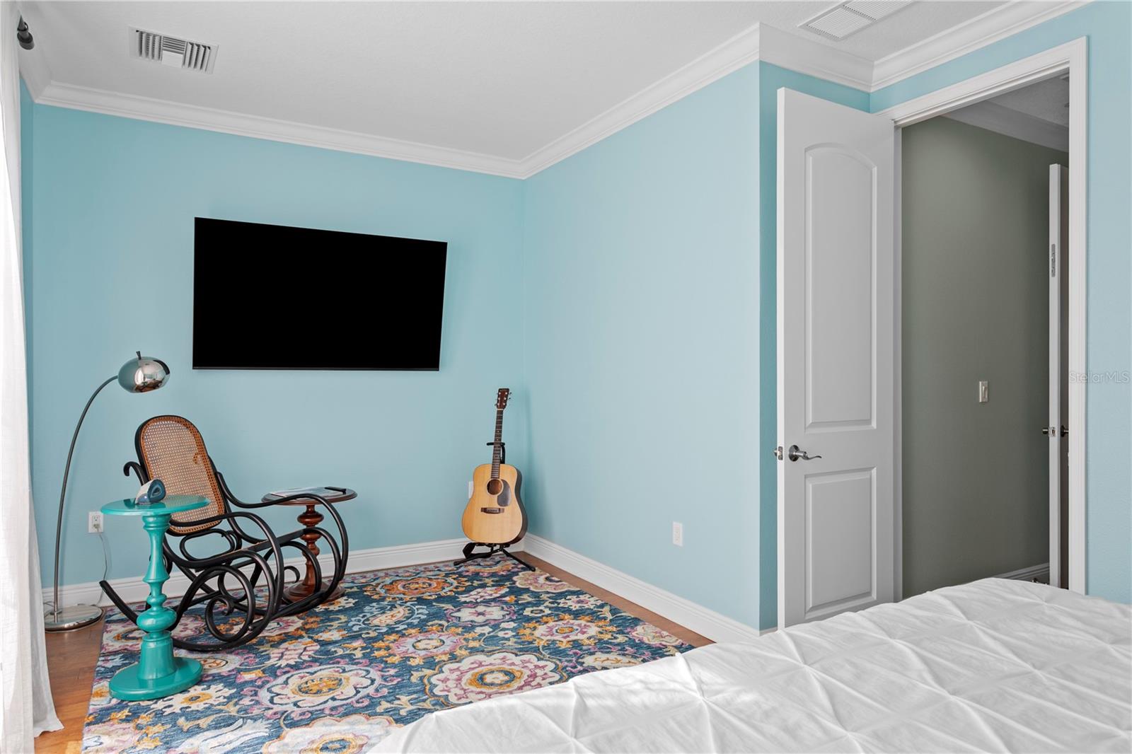 REGENT LANE - Residential