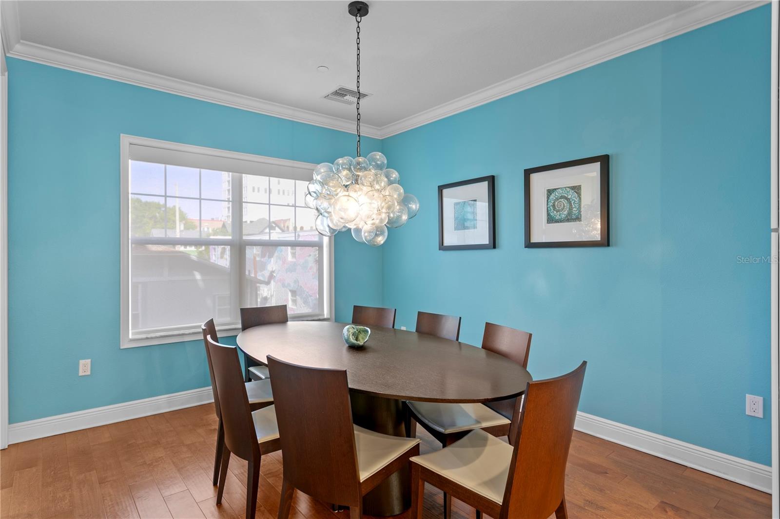 REGENT LANE - Residential