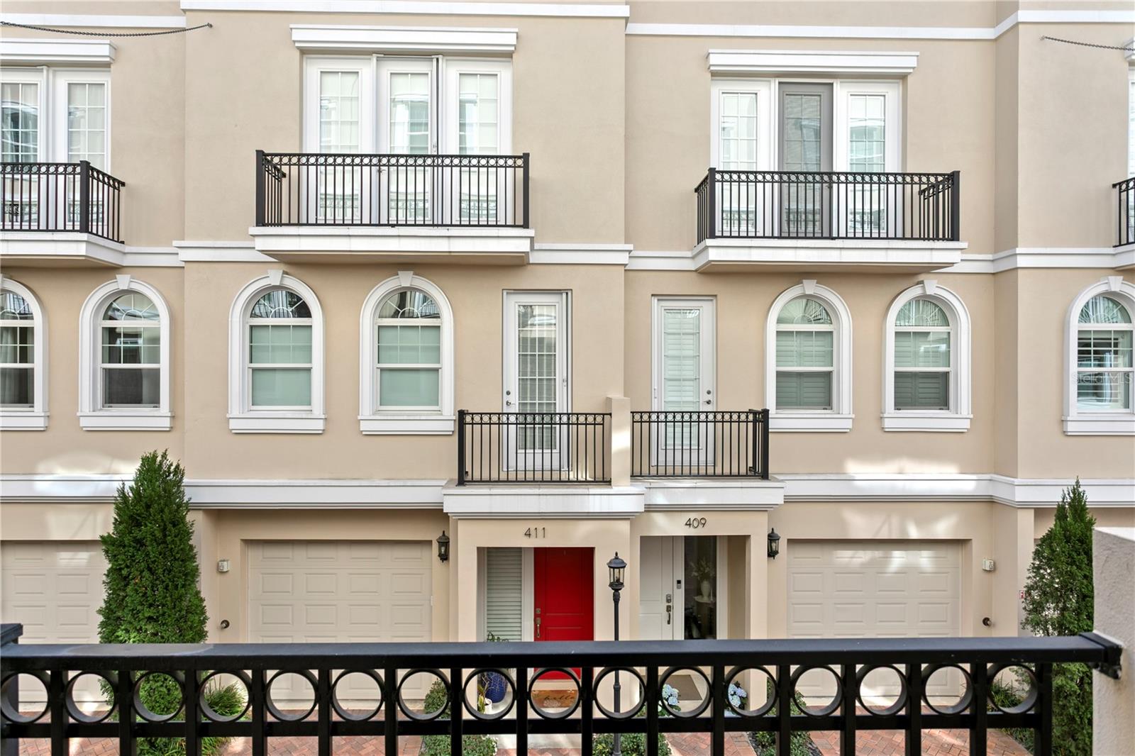 REGENT LANE - Residential