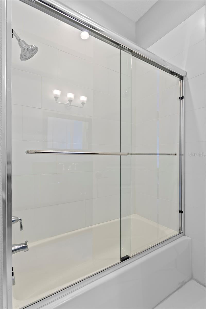 REGENT LANE - Residential