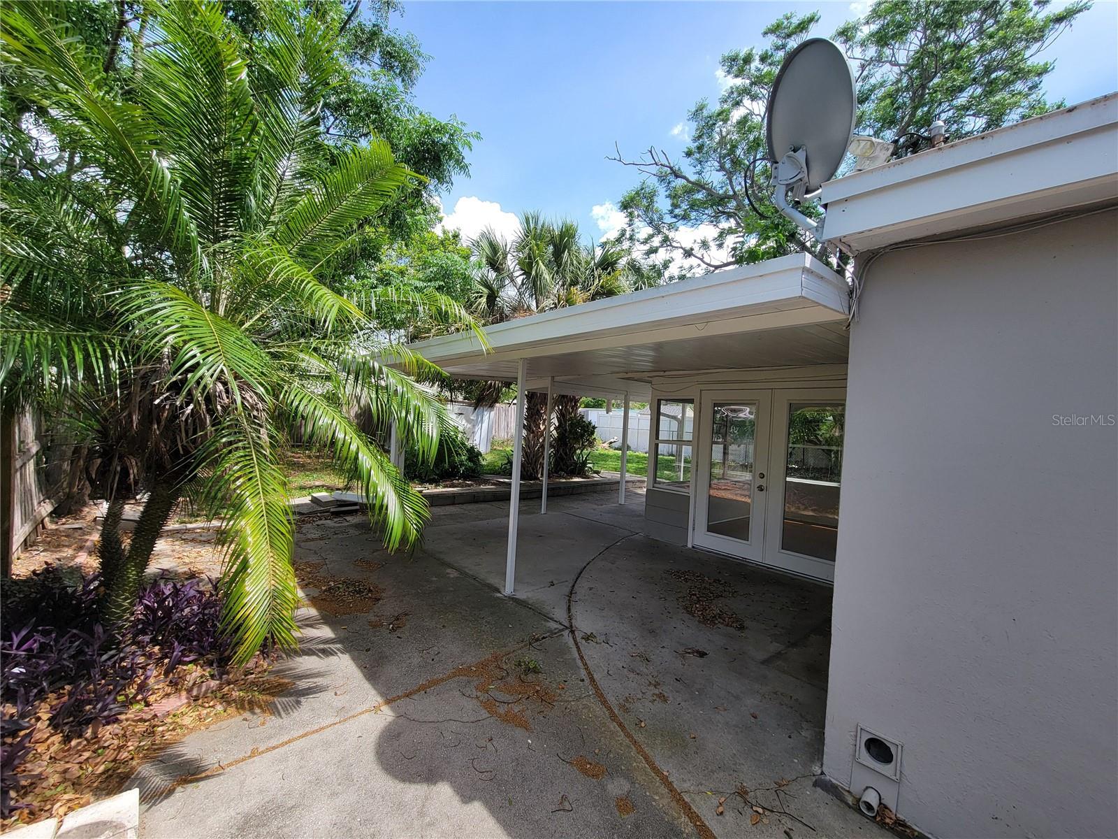 4118 FLAMINGO DRIVE