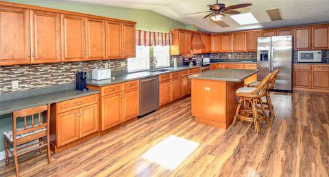 Tiny photo for 37848 Maywood Bay Drive, Leesburg, FL 34788 (MLS # G5113034)