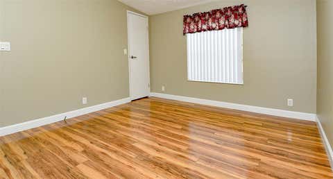 Tiny photo for 37848 Maywood Bay Drive, Leesburg, FL 34788 (MLS # G5113034)