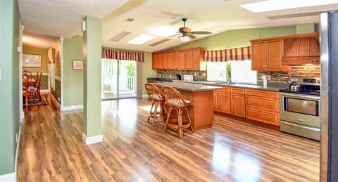 Tiny photo for 37848 Maywood Bay Drive, Leesburg, FL 34788 (MLS # G5113034)