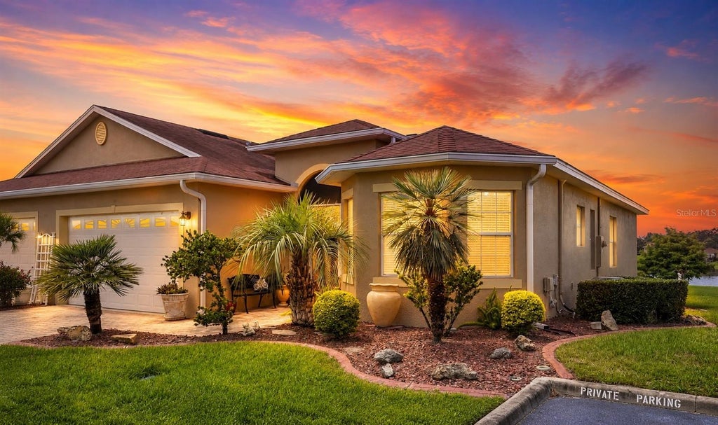 Photo of 10086 Ketch Kay Lane, Oxford, FL 34484 (MLS # G5116580)