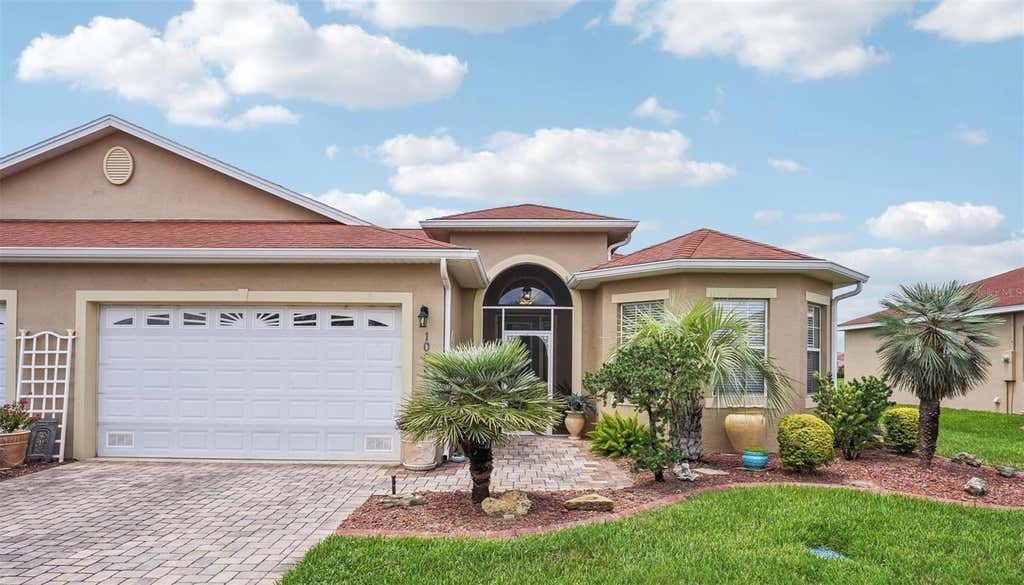 Photo of 10086 Ketch Kay Lane, Oxford, FL 34484 (MLS # G5116580)