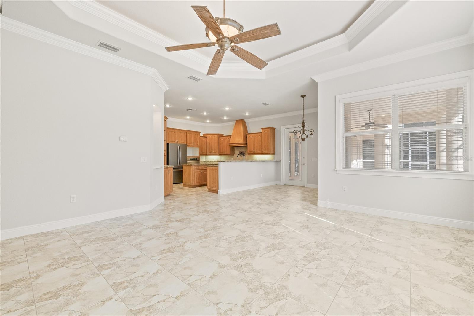 ROYAL HIGHLANDS - Residential