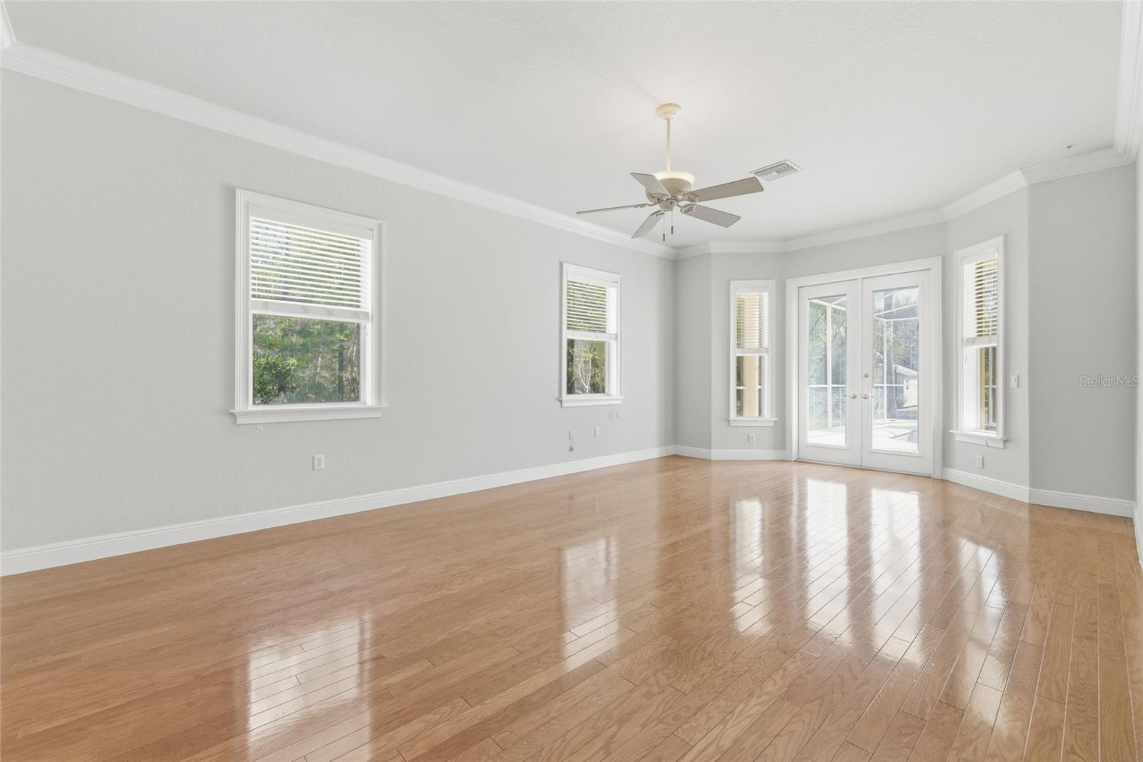 ROYAL HIGHLANDS - Residential