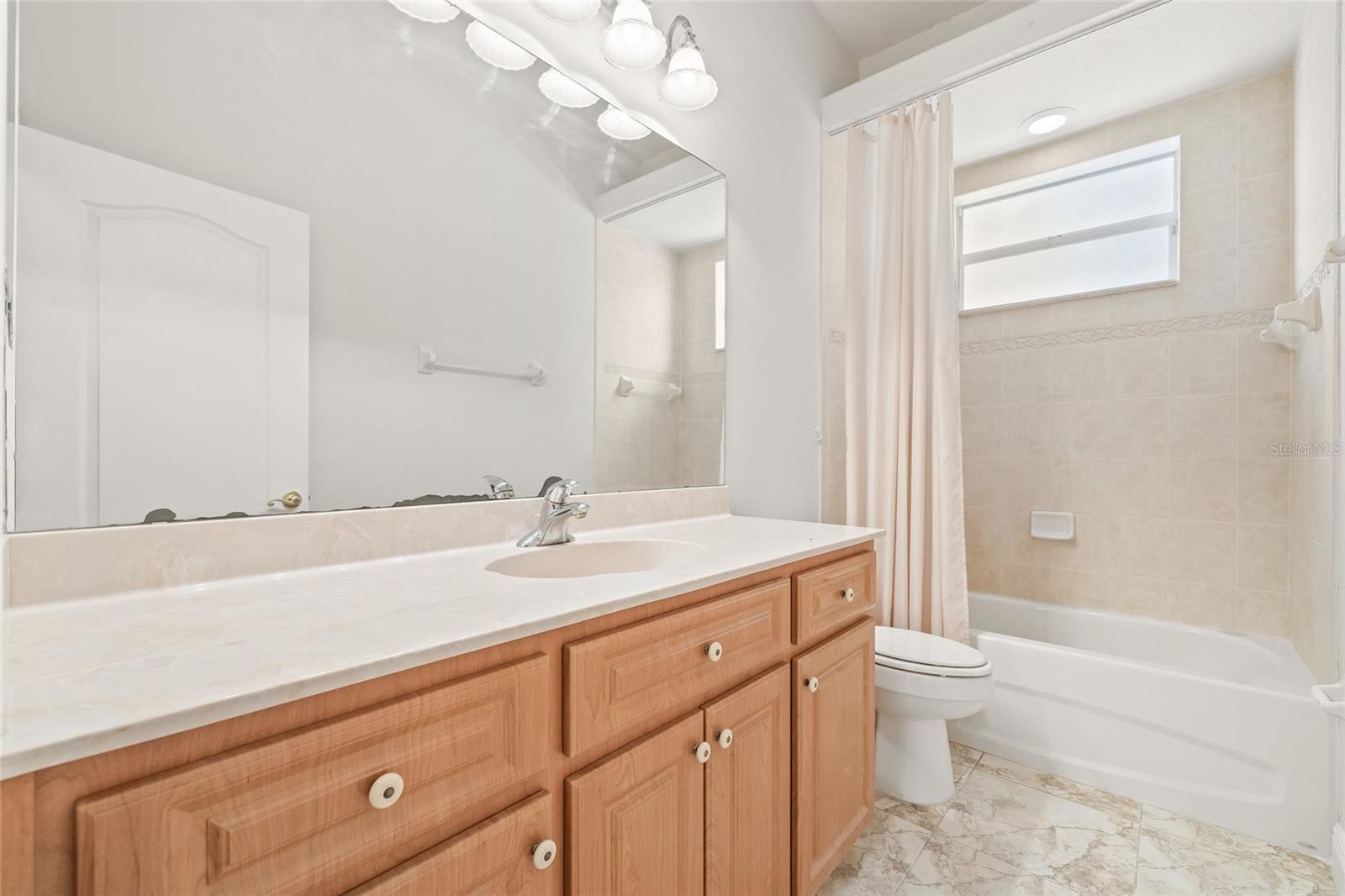 ROYAL HIGHLANDS - Residential