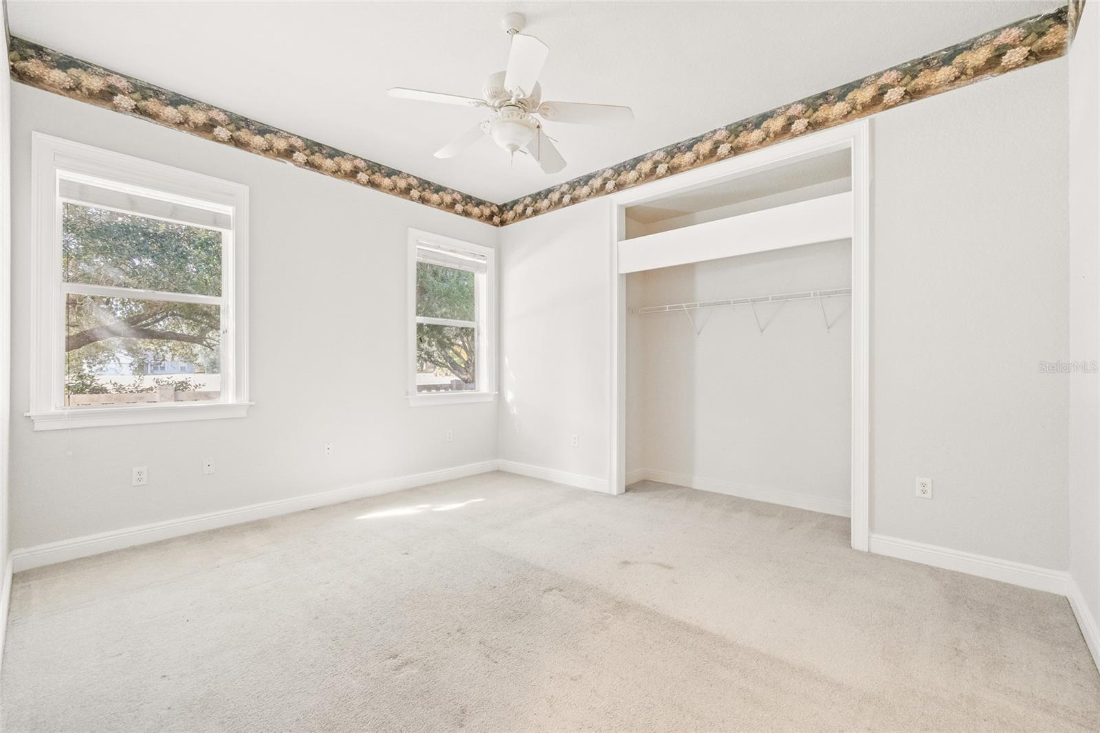 ROYAL HIGHLANDS - Residential