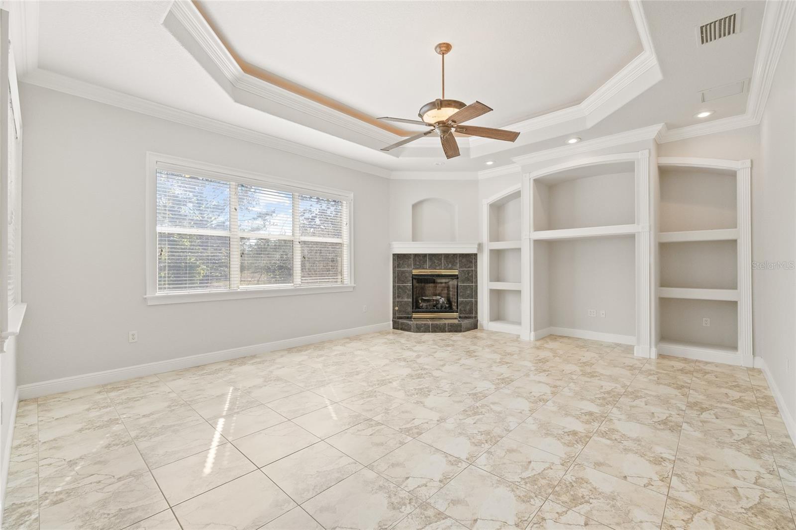 ROYAL HIGHLANDS - Residential