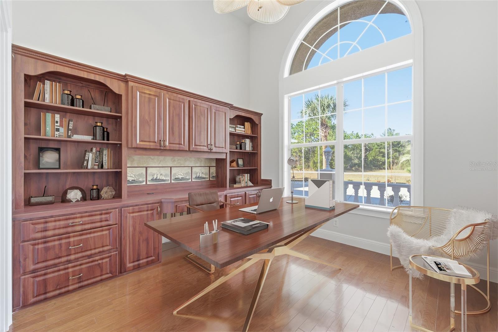 ROYAL HIGHLANDS - Residential