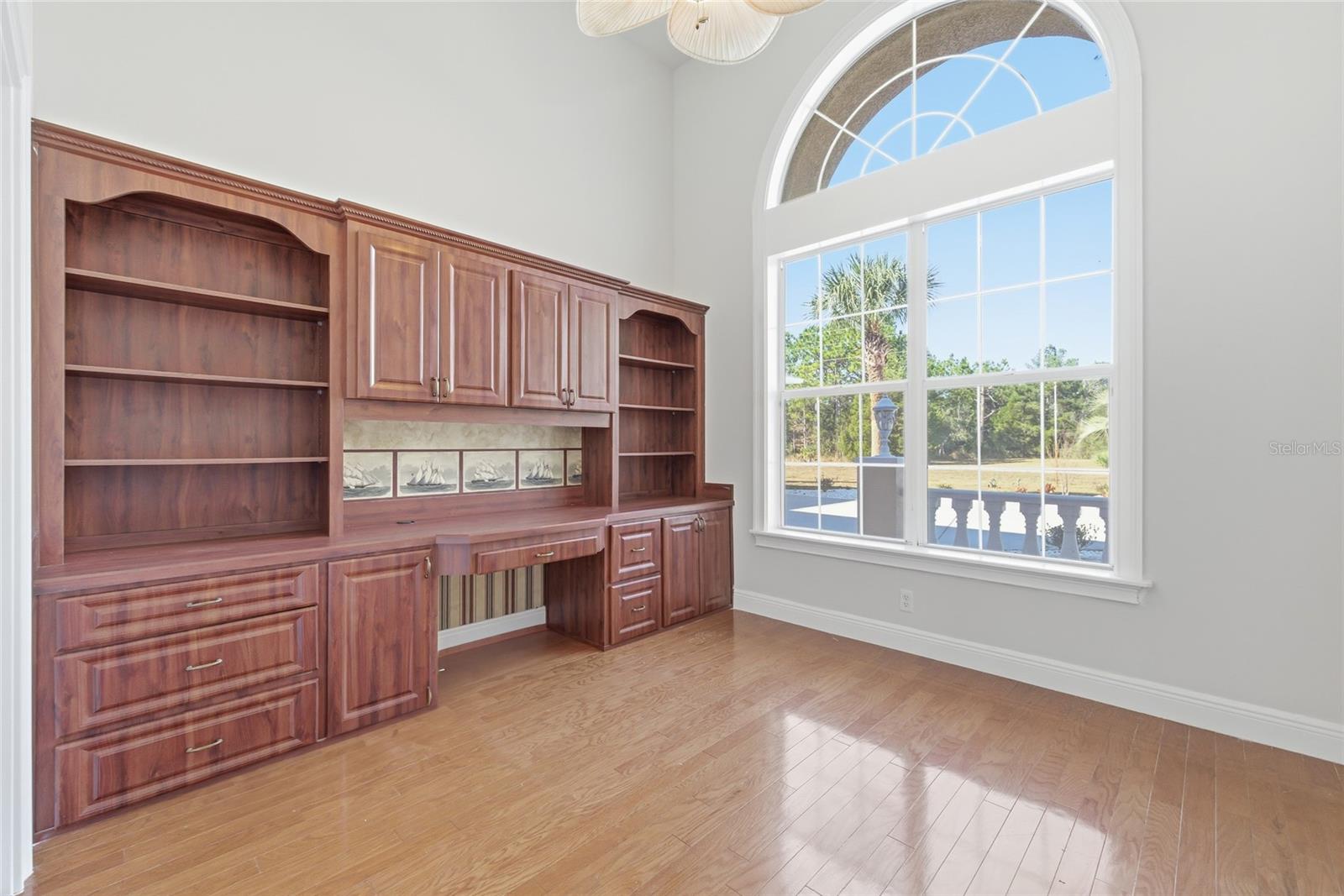 ROYAL HIGHLANDS - Residential