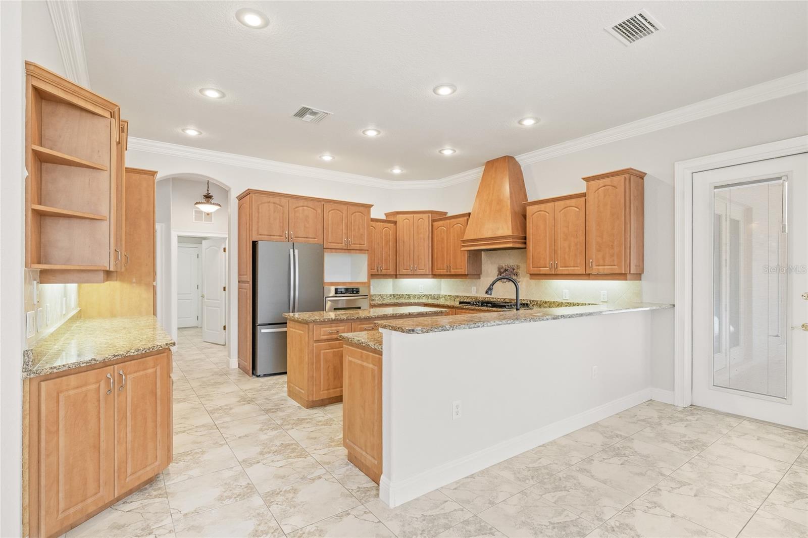 ROYAL HIGHLANDS - Residential