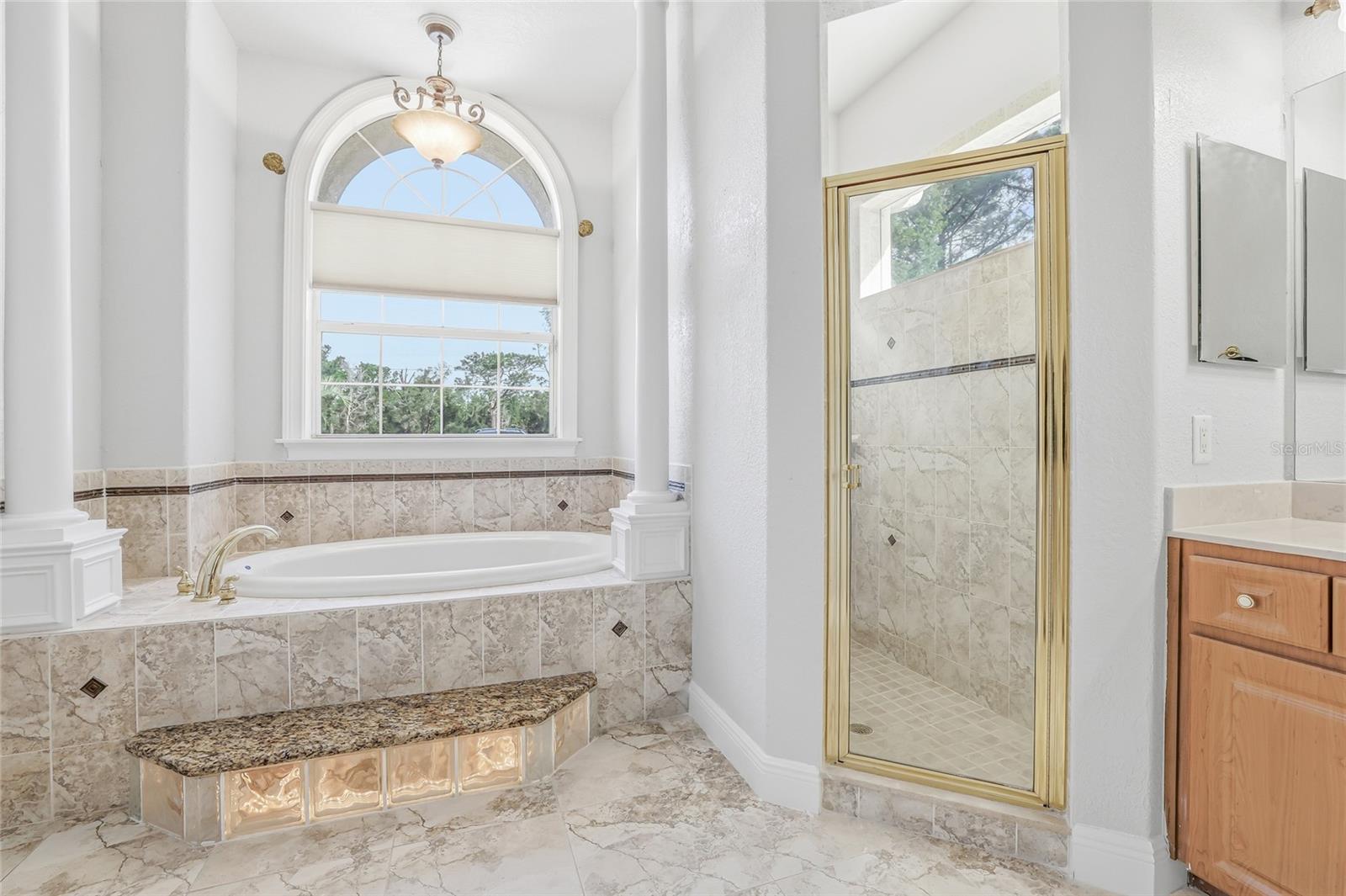 ROYAL HIGHLANDS - Residential