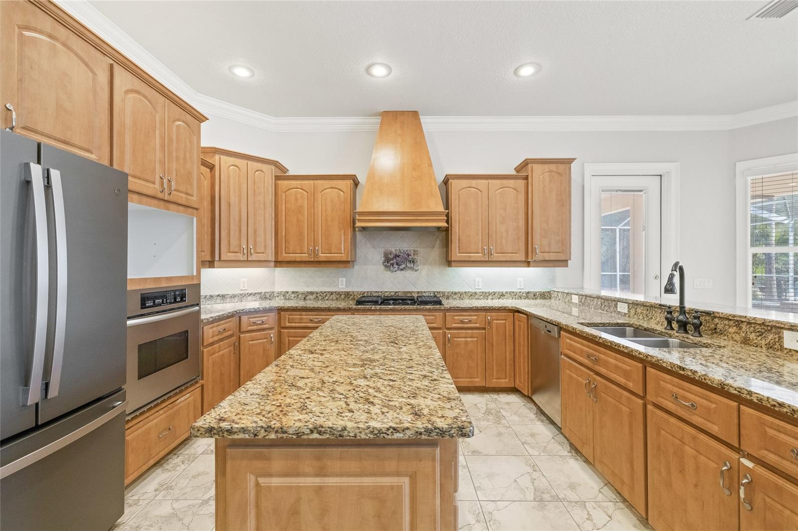 ROYAL HIGHLANDS - Residential