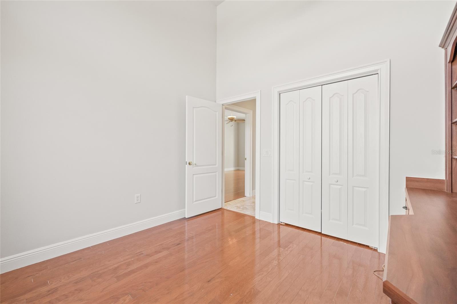 ROYAL HIGHLANDS - Residential