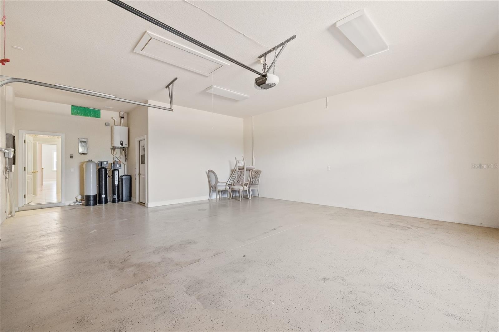 ROYAL HIGHLANDS - Residential